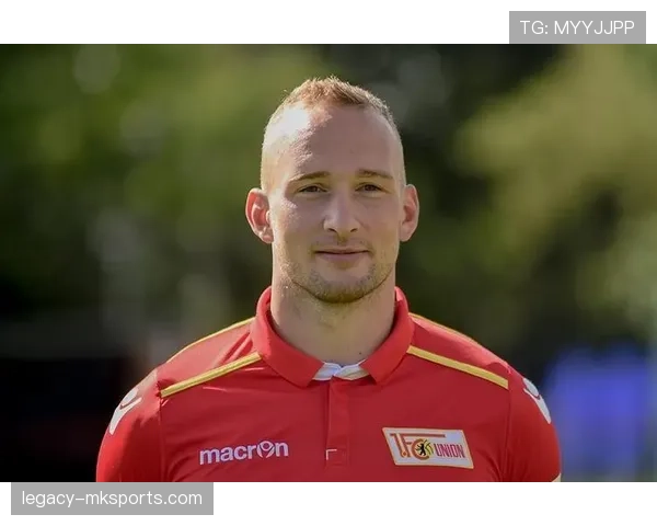 法兰克福逆转取胜士气大振，精彩瞬间引爆球迷热议