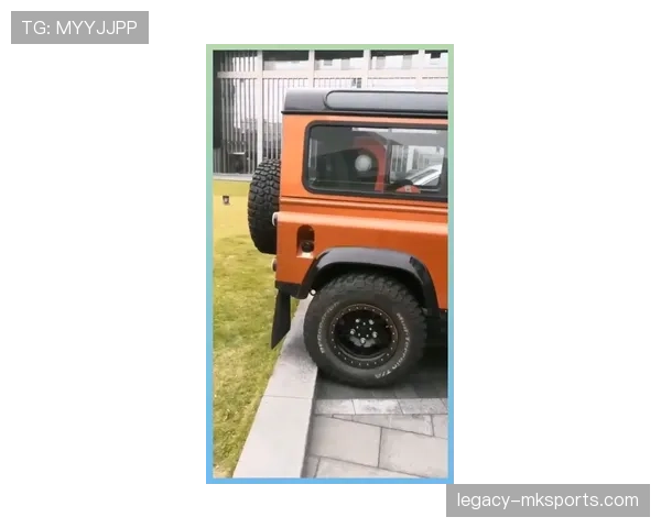 赵雅淇刚发的那条动态…家里像私人美术馆，钱包在角落默默掉泪